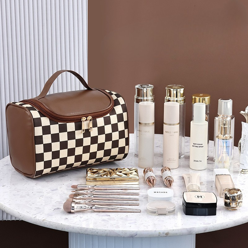 ELOAL Stylish Portable Cosmetic Bag for Glamorous Travel